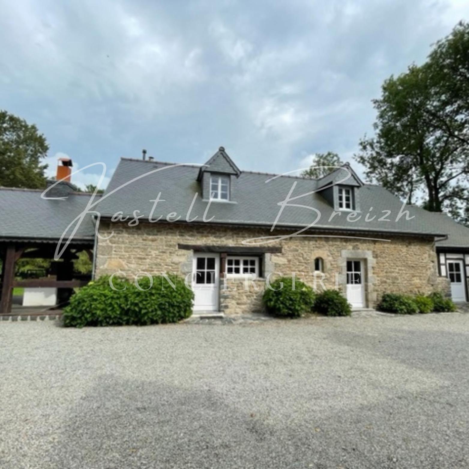 La Familiale Du Manoir De Kerollivier Saint-Gilles-Pligeaux Exterior foto
